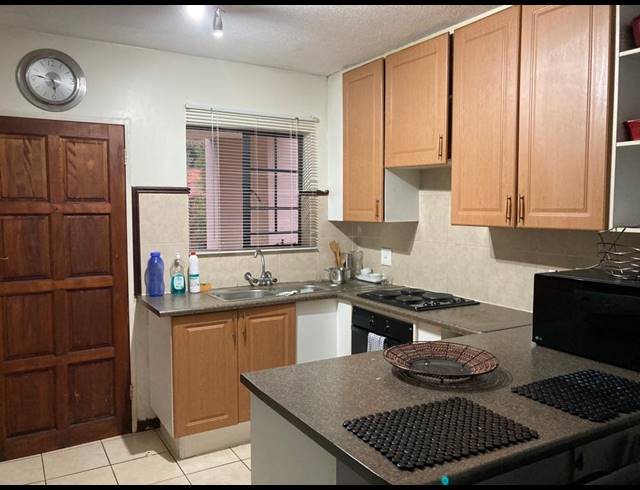 2 BEDROOM APARTMENT TO LET IN MOOIKLOOF RIDGE